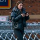 Coleen Rooney – Shopping at an Aldi in Manchester - 454 x 681