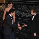 Byung-hun Lee and Sofia Vergara - The 88th Annual Academy Awards - Show - 454 x 334