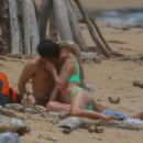 Kate Bosworth – With Justin Long on the PDA in Hawaii - 454 x 303