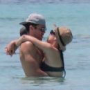Aurora Ramazzotti – Seen on the beach in Formentera - 454 x 317