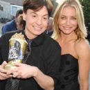 Cameron Diaz and Mike Myers attends The 2007 MTV Movie Awards - 407 x 612