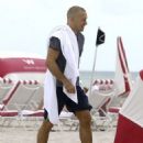 Georges St-Pierre enjoys a relaxing beach day in Miami, Florida on October 15, 2016 - 454 x 582