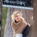 Cameron Diaz – On the set of ‘Back In Action’ in the English Countryside - 454 x 674