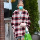 Sailor Brinkley Cook and boyfriend – Shopping at Whole Foods in Brooklyn