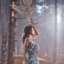 Kati Nescher - Harper's Bazaar Magazine Pictorial [United Kingdom] (January 2019) - 454 x 613