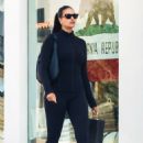 April Love Geary – Seen during a solo shopping session in Malibu - 454 x 681