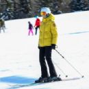 Gigi Hadid – With Bella Hadid skiing in Aspen