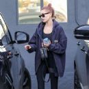 Hailey Baldwin – Arrives at the gym in Los Angeles