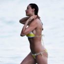 Lisa Snowdon – In a Bikini in Caribbean - 454 x 677