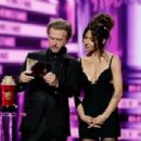 David Spade and Sarah Shahi - The 2022 MTV Movie & TV Awards - 454 x 303