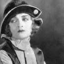 Constance Bennett - Code of the West - 454 x 279