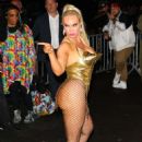 Nicole Coco Austin – Arrives at Heidi Klum’s Halloween Party in New York - 454 x 681