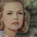 Paranoia - Carroll Baker - 454 x 192