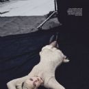 Julia Garner - Harper's Bazaar Magazine Pictorial [Singapore] (January 2022) - 454 x 592