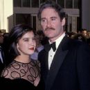 Kevin Kline and Phoebe Cates - The 61st Annual Academy Awards (1989) - 335 x 612