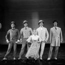 Hello, Dolly! (musical) Original 1964 Broadway Cast Starring Carol Channing - 454 x 457