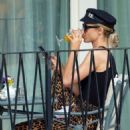 Paris Hilton &#8211; Seen on a dinner in Portofino