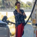 Brooke Burke – Tops off her tank in Malibu - 454 x 681