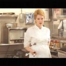 Jenny Wade as Leah in No Reservations (2007) - 454 x 256
