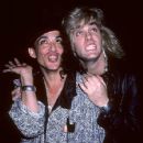 Stephen Pearcy and Robbin Crosby - MTV Video Music Awards 1985 - 426 x 612