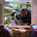 Fuller House - Bechir Sylvain