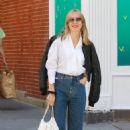 Chloe Sevigny – Is all smiles while out in Manhattan’s SoHo area - 454 x 696