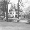 1869 establishments in Maine