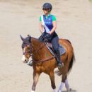 Iggy Azalea – Takes horseback riding lessons in Malibu - 454 x 569