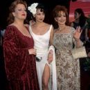 Wynonna Judd, Ashley Judd and Naomi Judd attends The 70th Annual Academy Awards - Arrivals (1998) - 410 x 612