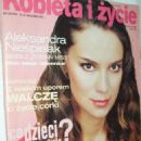 Aleksandra Niespielak - Kobieta i zycie Magazine Cover [Poland] (12 September 2001)