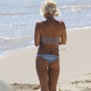 Shauna Sand – Bikini candids in Malibu - 454 x 675