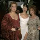 Wynonna Judd, Ashley Judd and Naomi Judd attends The 70th Annual Academy Awards - Arrivals (1998) - 418 x 612