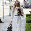 Nicky Hilton and Paris Hilton – Posing in Beverly Hills