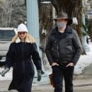 Liza Powel O’Brien – Steps out in Aspen - 454 x 671