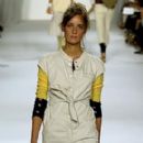 Runway - 275 x 420