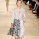 Runway - 300 x 450