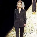 Runway - 300 x 450