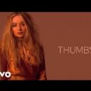 Sabrina Carpenter: Thumbs