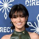 Dixie D’Amelio – DIRECTV Celebrates Christmas at Kathy’s in LA - 454 x 636