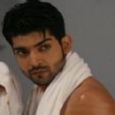 Gurmeet Chaudhary - 454 x 363