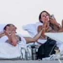Ninel Conde – On the beach in Miami - 454 x 303
