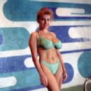 Danuta Lato - 454 x 314