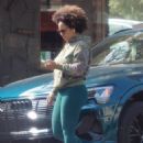 Aryn Drake-Lee – Shopping candids at McCall’s Meat and Fish Co butcher shop in Los Angeles - 454 x 636