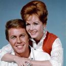 Debbie Reynolds and Harve Presnell