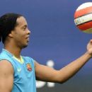 Ronaldinho - 454 x 340
