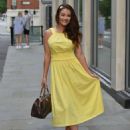 Jess Impiazzi – Out for a stroll in a yellow dress - 454 x 578