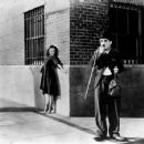 Modern Times - Charles Chaplin - 454 x 355