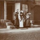 Nicholas, Olga, Tatiana, Maria and Anastasia with Irene of Prussia (OTMA’s aunt) in Spala, september - november 1912 - 454 x 404