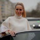 Adriana Karembeu – Stephane Rolland Spring Summer 2023 Haute Couture show - 454 x 681