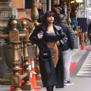 Lisa Ramos – Heads out in leather to a business meeting in on 5th Ave in New York - 454 x 599